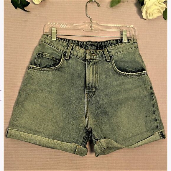 NEW WITHOUT TAGS CARMAR LOS ANGELES SHORTS SIZE 25" - Picture 9 of 14